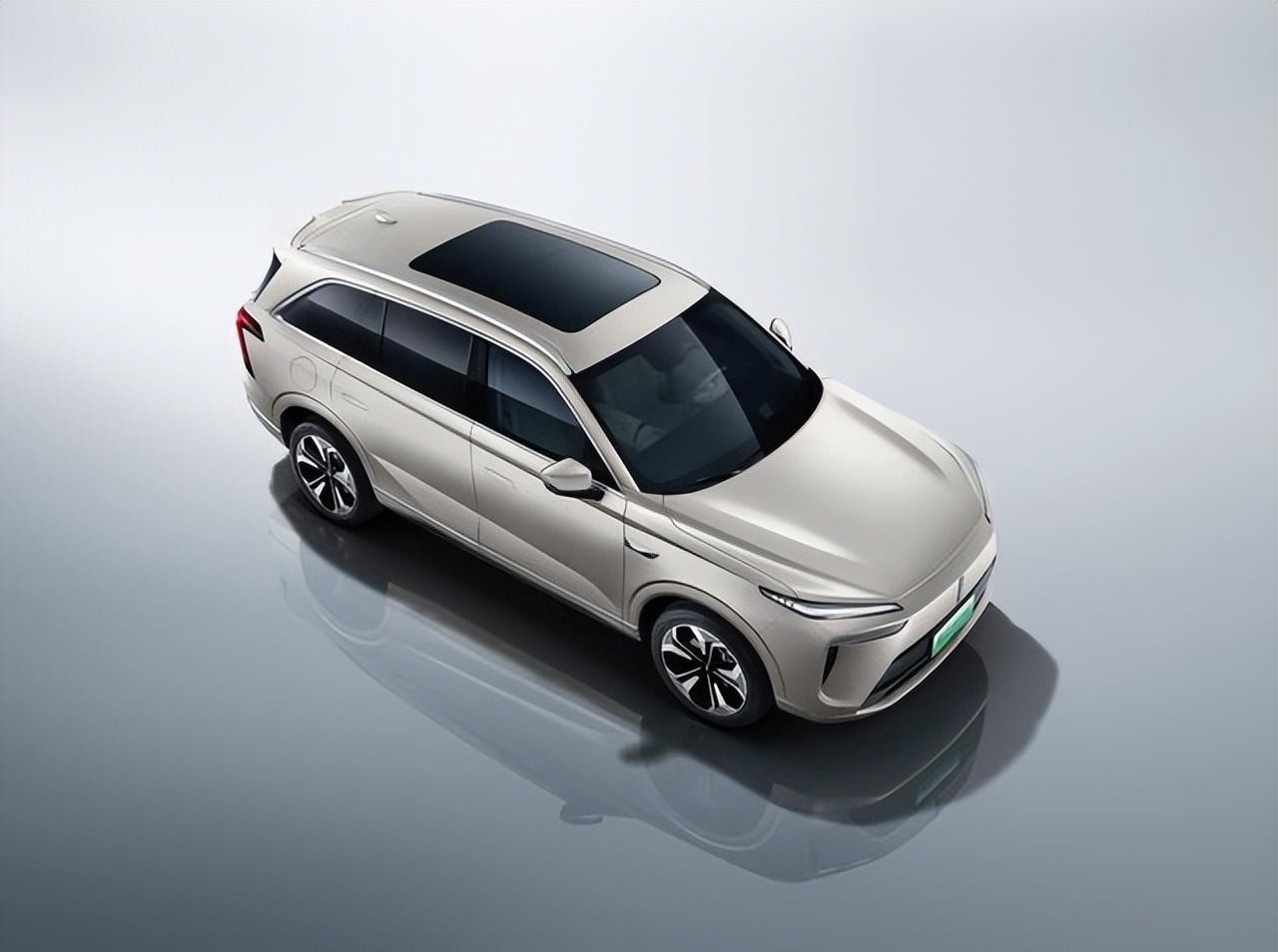 國產硬派SUV,車長5156mm,516匹馬力、加速4.9s,綜合續航1343km