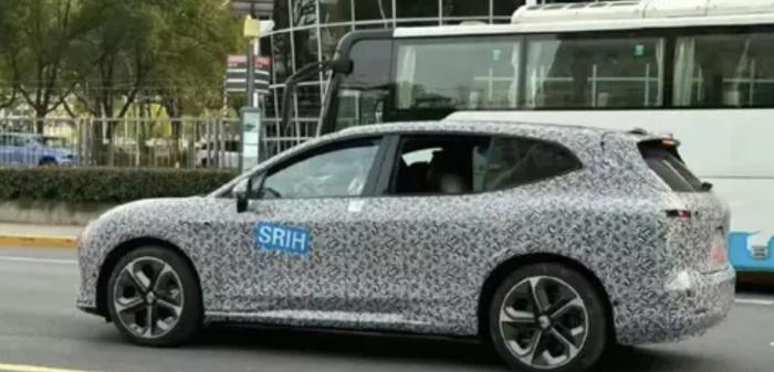 鴻蒙智行“第五界”品牌尚界首款車型諜照曝光,風(fēng)格類似飛凡 RC7
